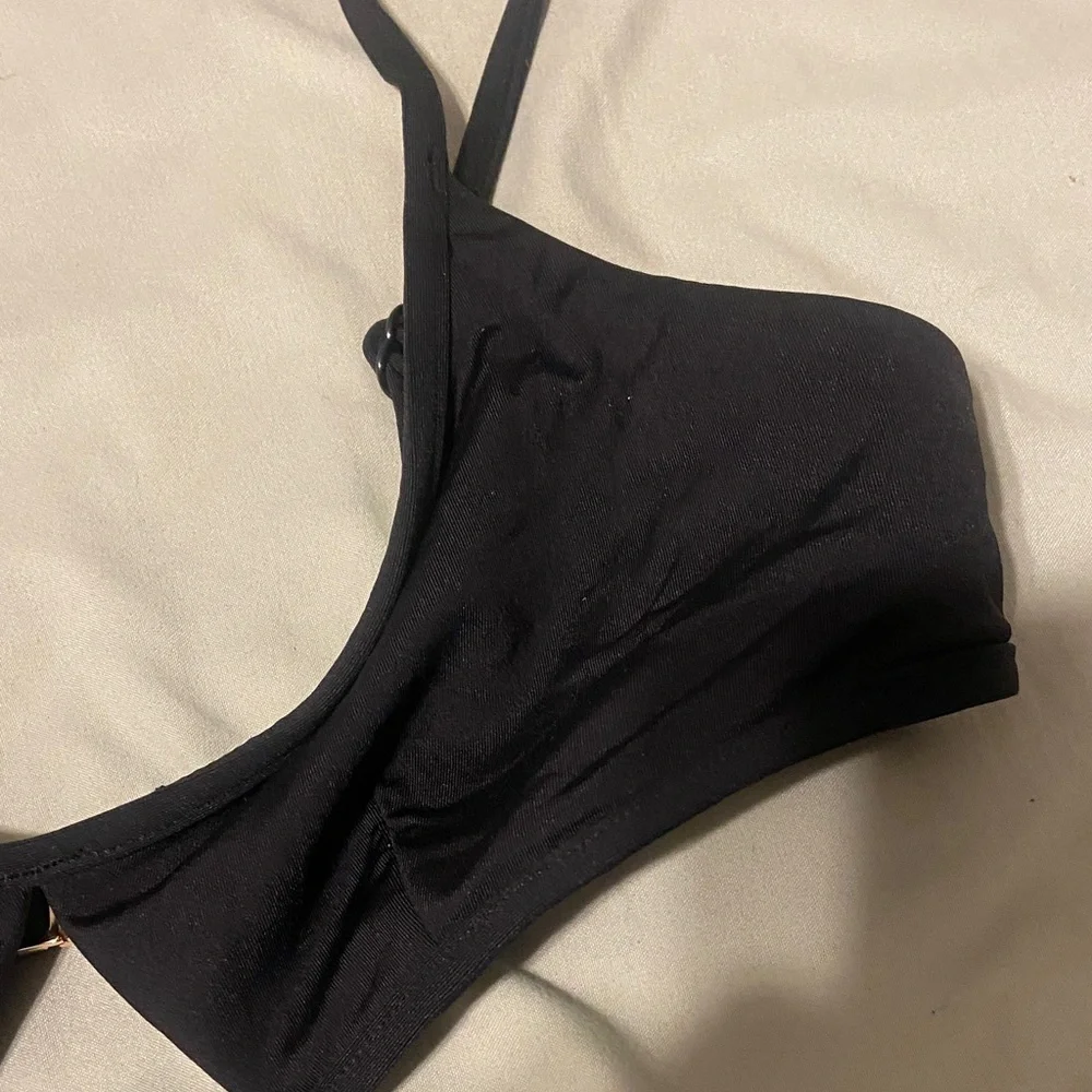 Victoria's Secret Black Strappy Bikini Top - Picture 5 of 8